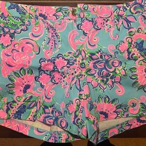 NWOT Lilly Pulitzer……Floral Women's Shorts - Pink and Blue
